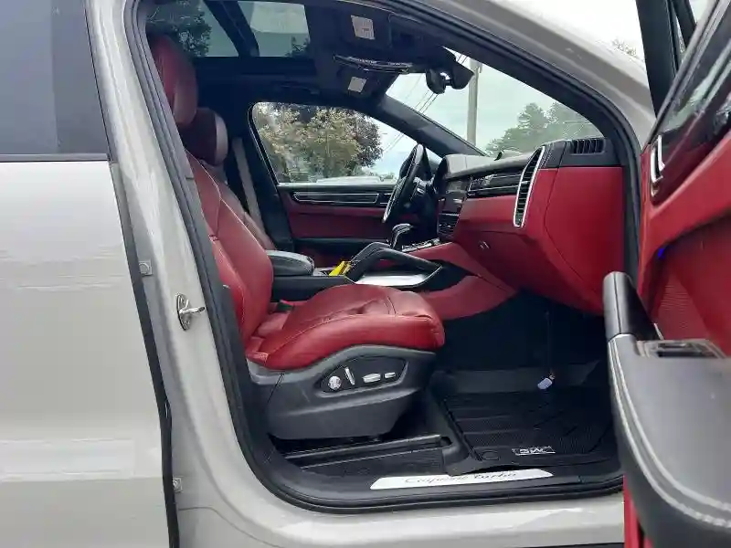 WP1AF2AY1MDA36070 2021 PORSCHE CAYENNE-4
