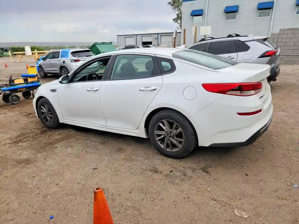 5XXGT4L38LG385619 2020 KIA OPTIMA-1