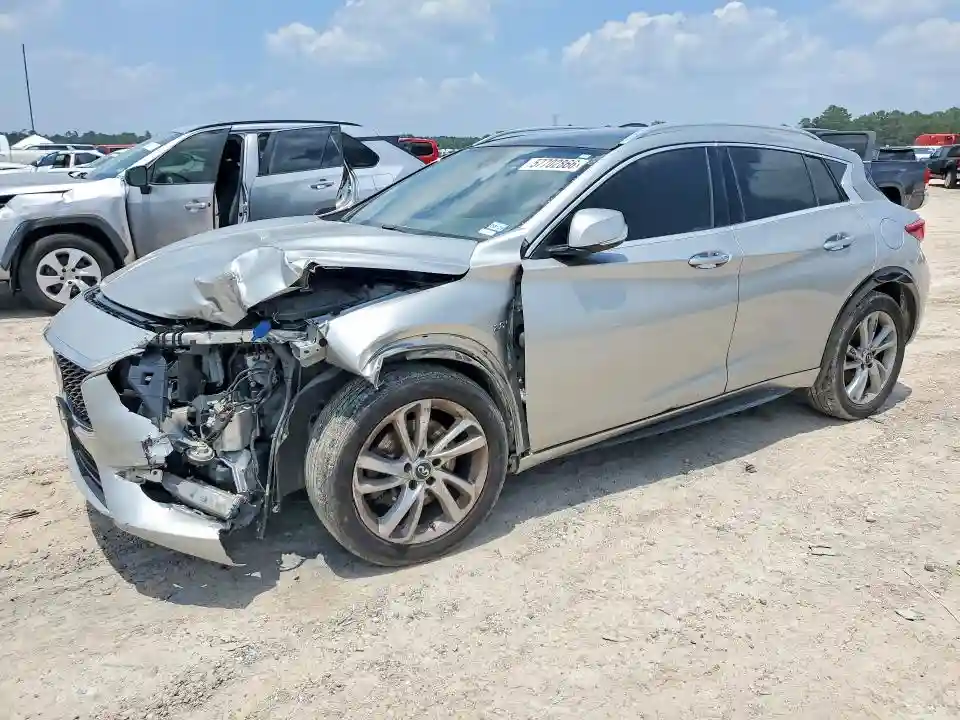 SJKCH5CP5HA027550 2017 INFINITI QX30-0