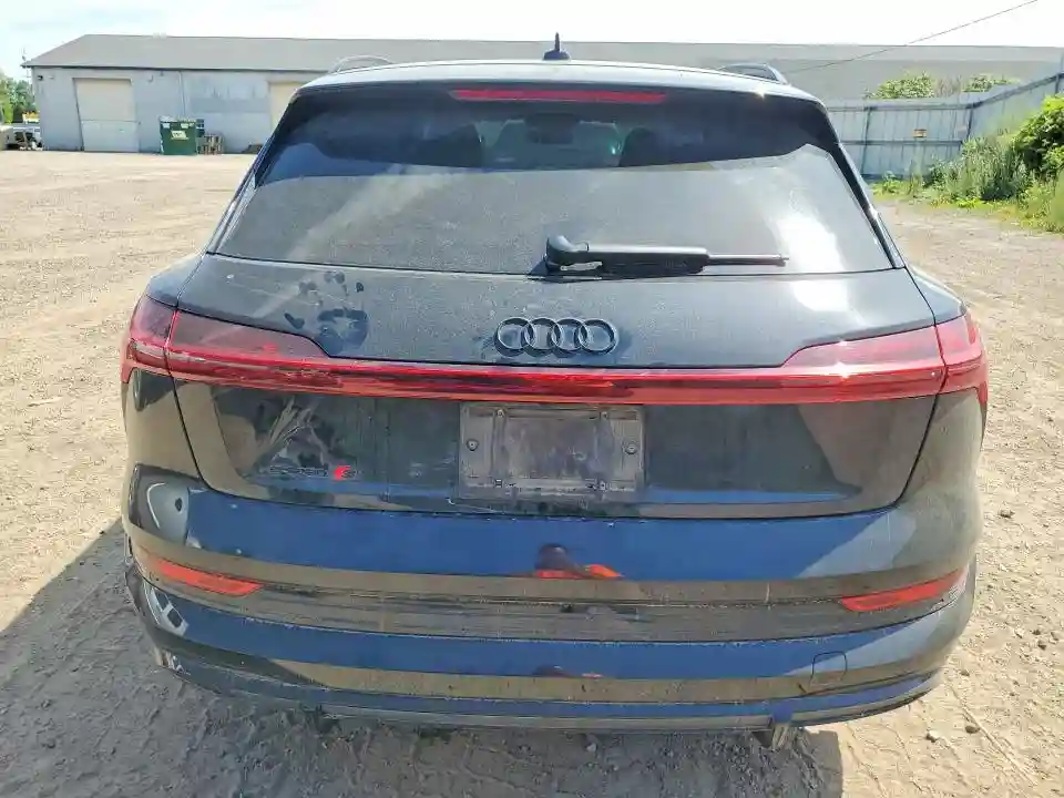 WA1VCBGE3NB039763 2022 AUDI E-TRON S P-5