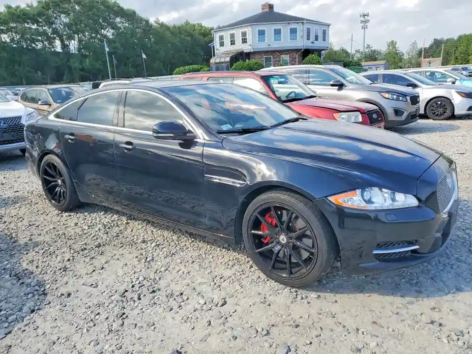 SAJWA1GEXCMV28416 2012 JAGUAR XJ-3