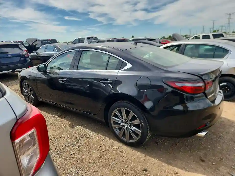 JM1GL1XY6J1321785 2018 MAZDA 6-1
