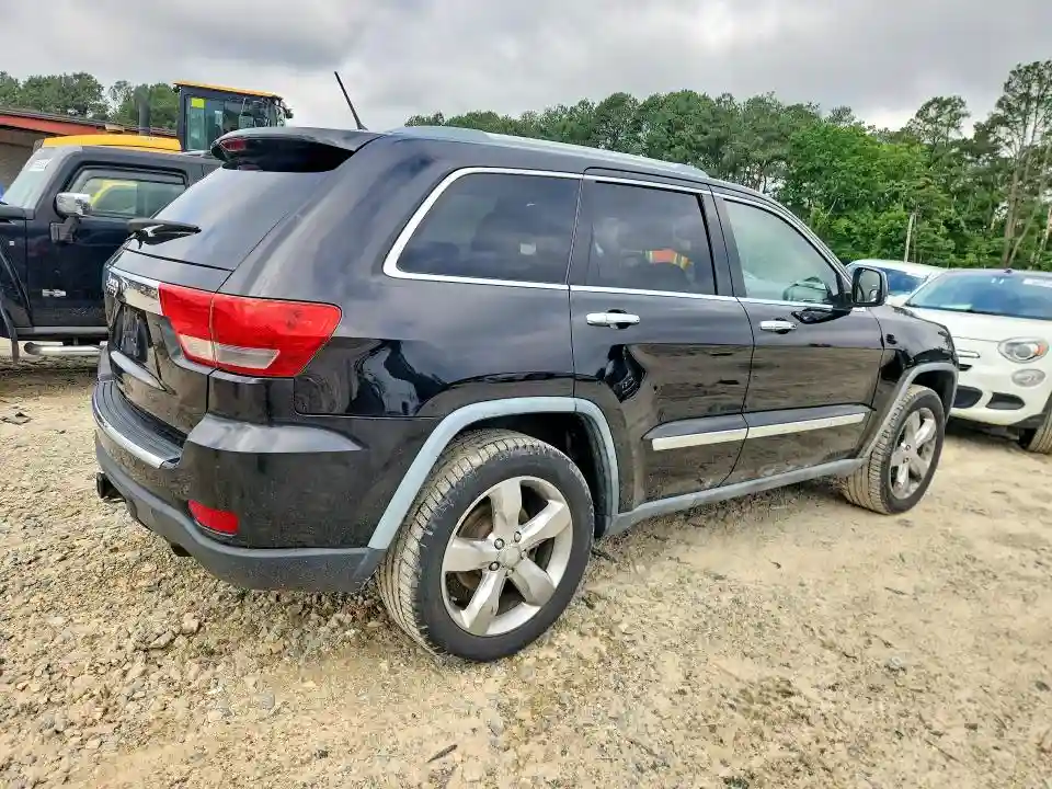 1J4RR6GG0BC561104 2011 JEEP CHEROKEE-2