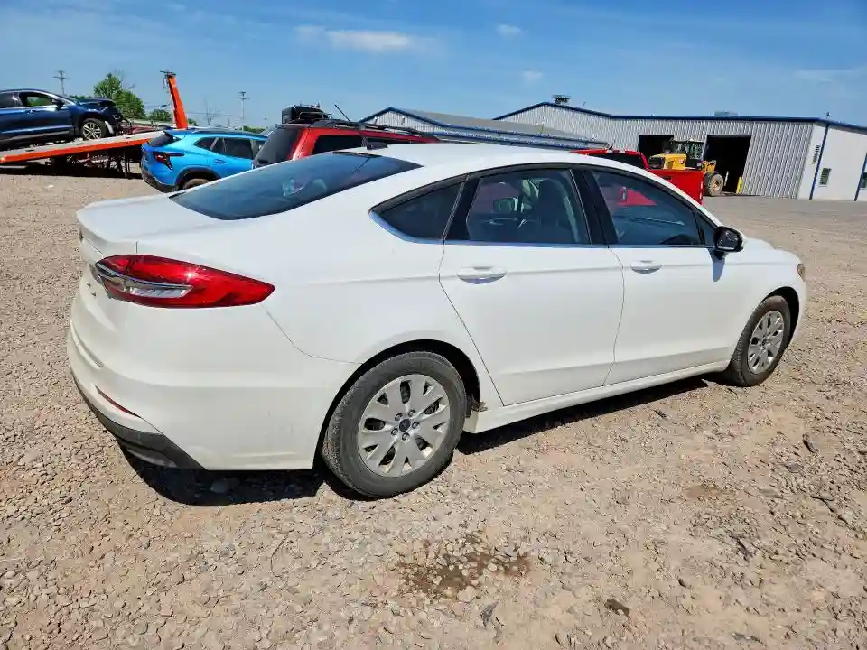 3FA6P0G71KR142102 2019 FORD FUSION-2