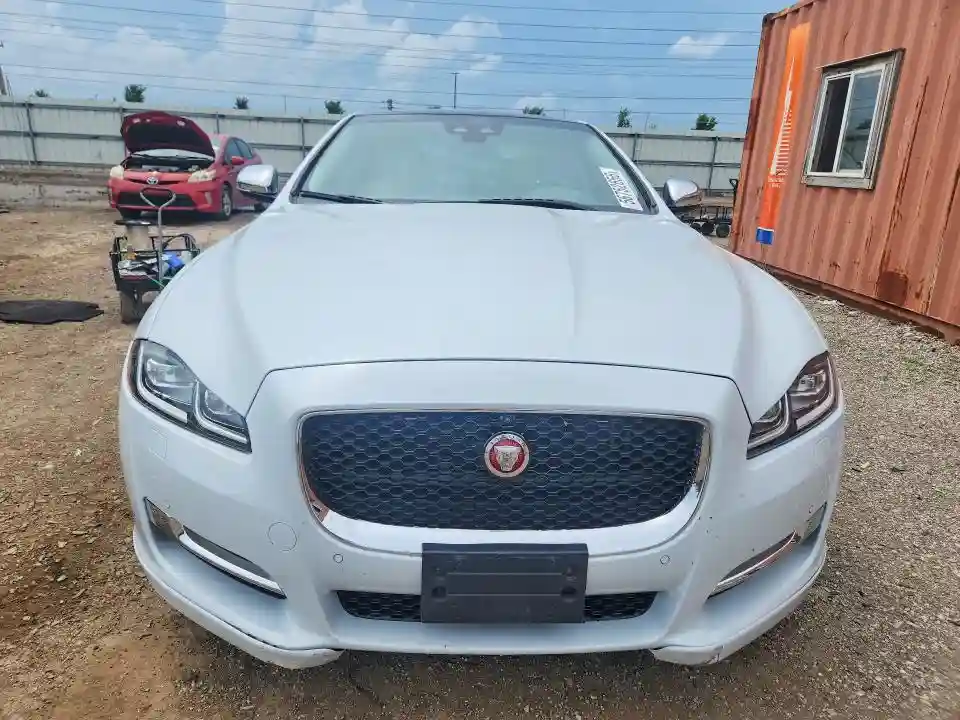 SAJWJ1CD5K8W18089 2019 JAGUAR XJ-4