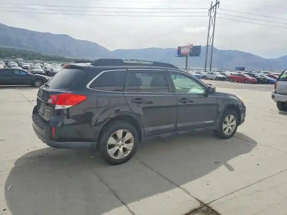 4S4BRBGC9B3366417 2011 SUBARU OUTBACK-2