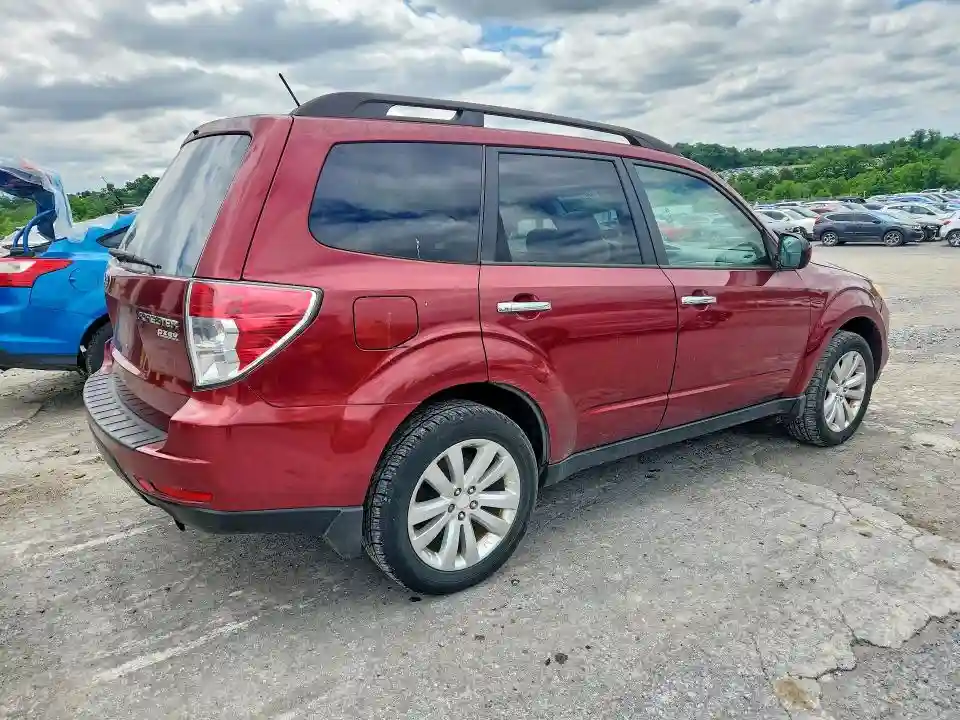 JF2SHADC2BH730817 2011 SUBARU FORESTER-2