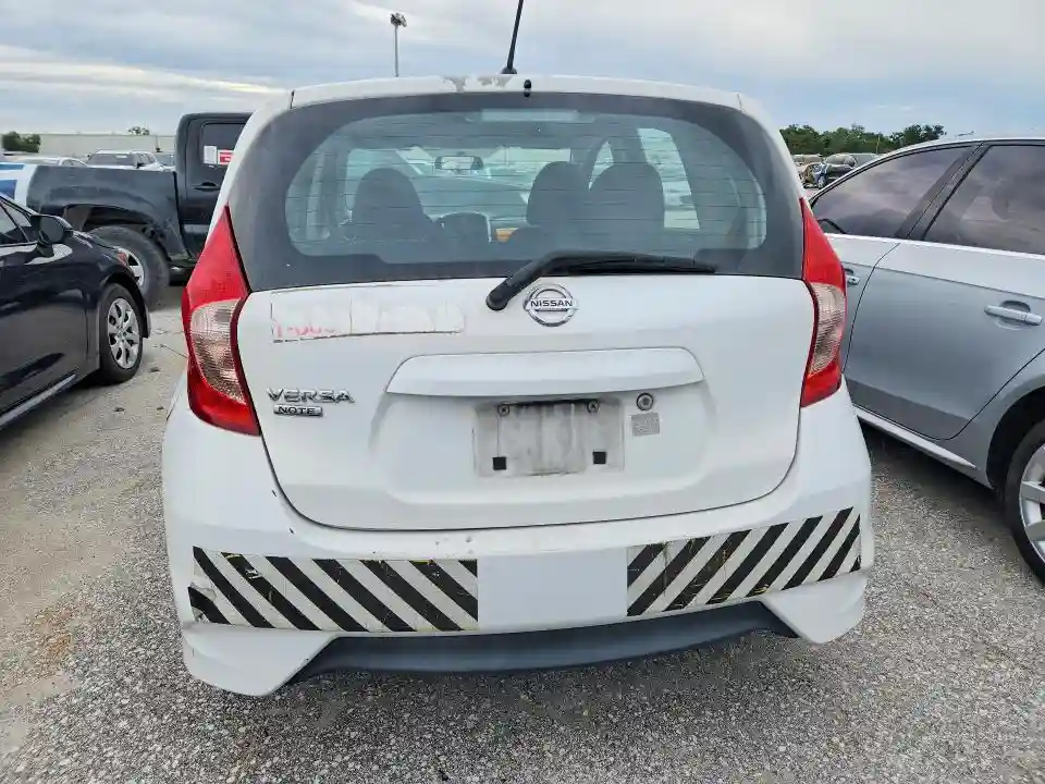 3N1CE2CPXJL353730 2018 NISSAN VERSA-5