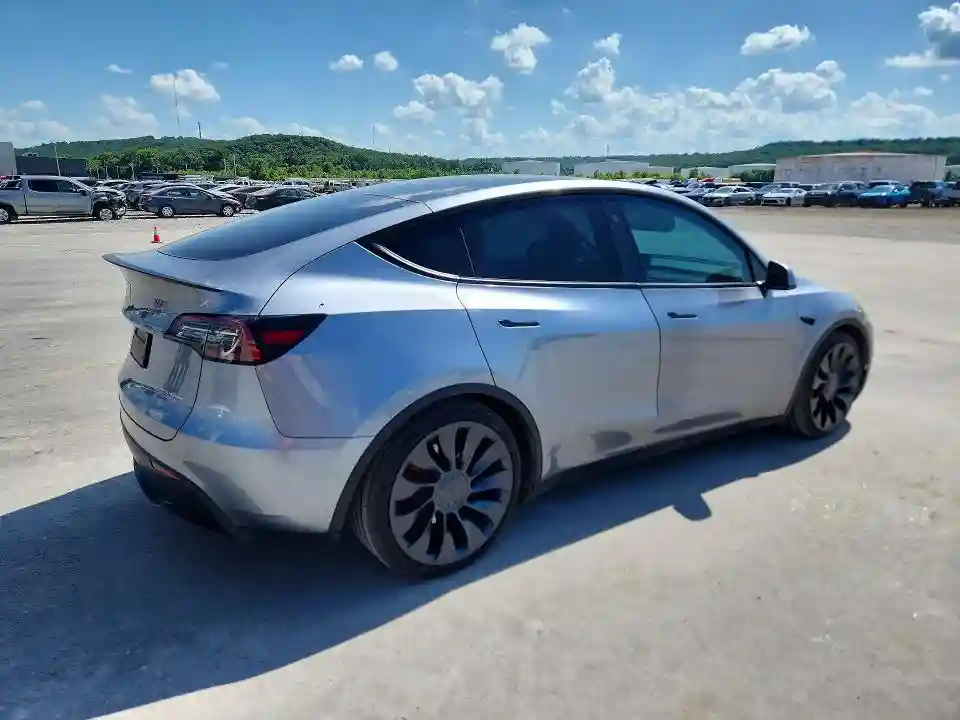 7SAYGDEF4RA292754 2024 TESLA MODEL Y-2