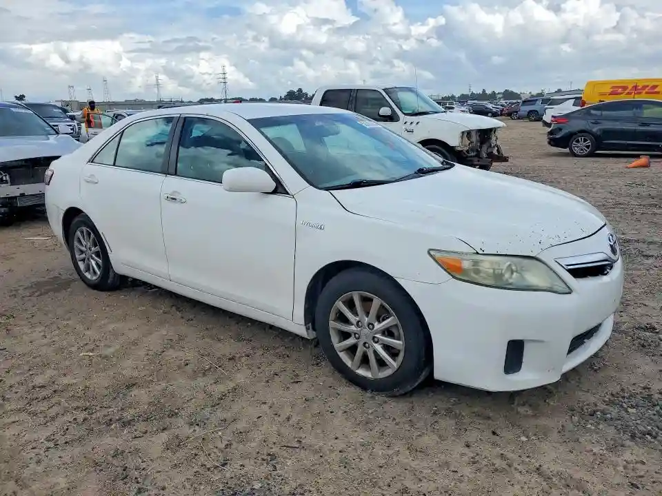 4T1BB3EK1AU118742 2010 TOYOTA CAMRY-3