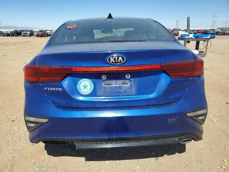 3KPF24AD4ME317080 2021 KIA FORTE LXS-5