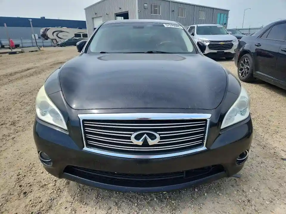 JN1AY1AR0CM580138 2012 INFINITI M56-4