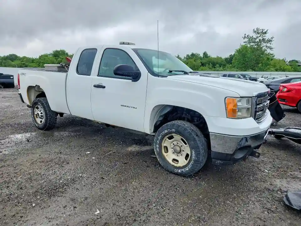 1GT22ZCG0BZ361341 2011 GMC SIERRA-3