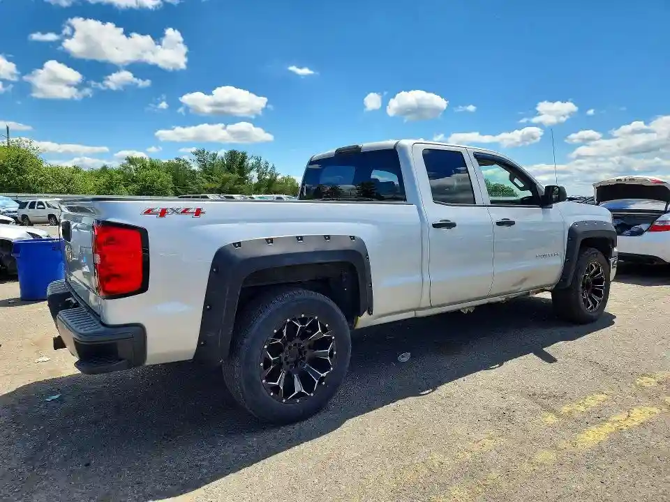 1GCVKPEH3FZ265717 2015 CHEVROLET ALL MODELS-2