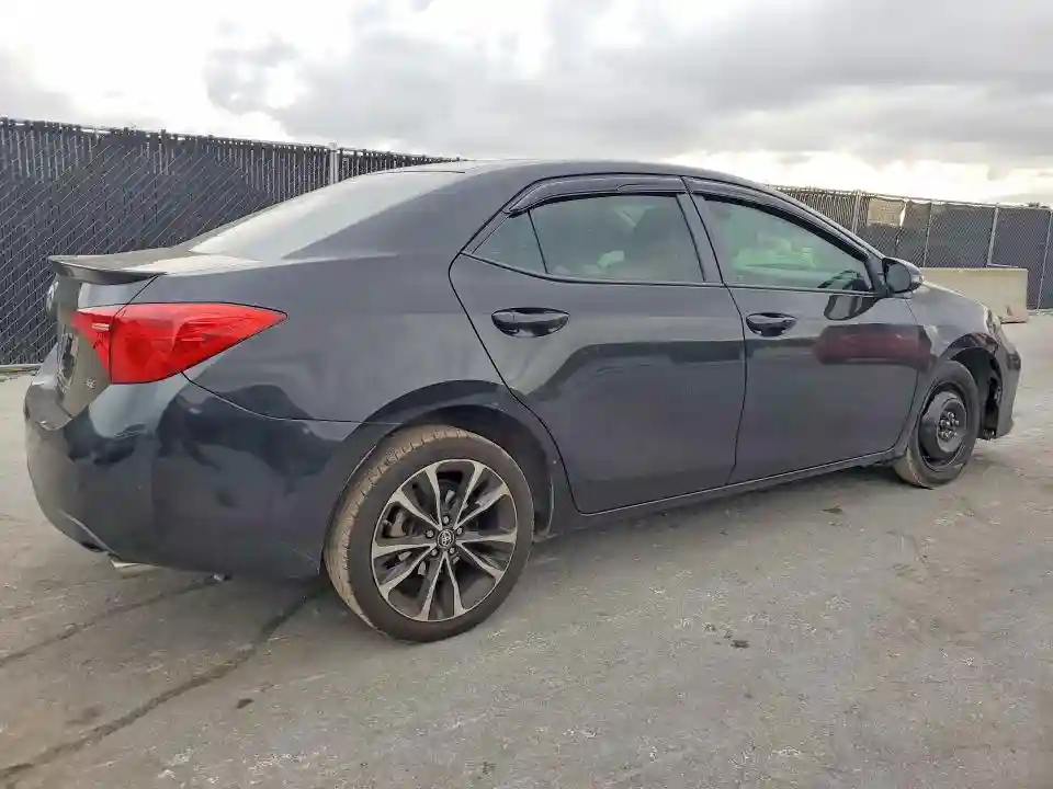 2T1BURHE5HC777390 2017 TOYOTA COROLLA-2