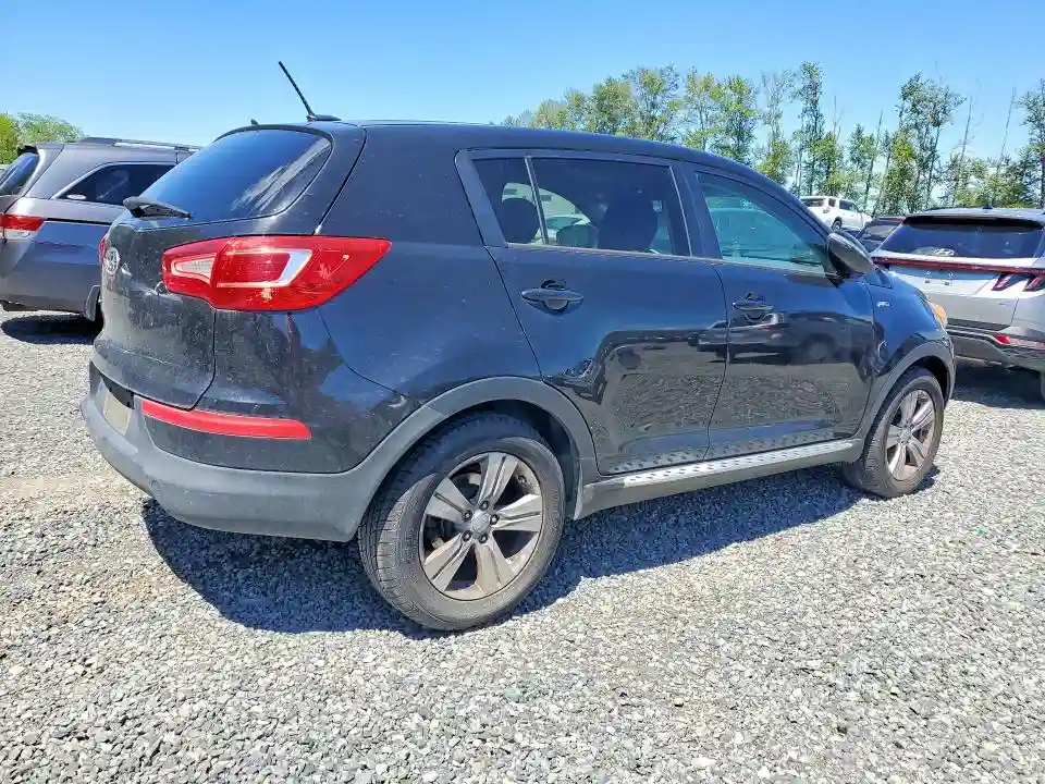 KNDPBCA29C7331021 2012 KIA SPORTAGE-2
