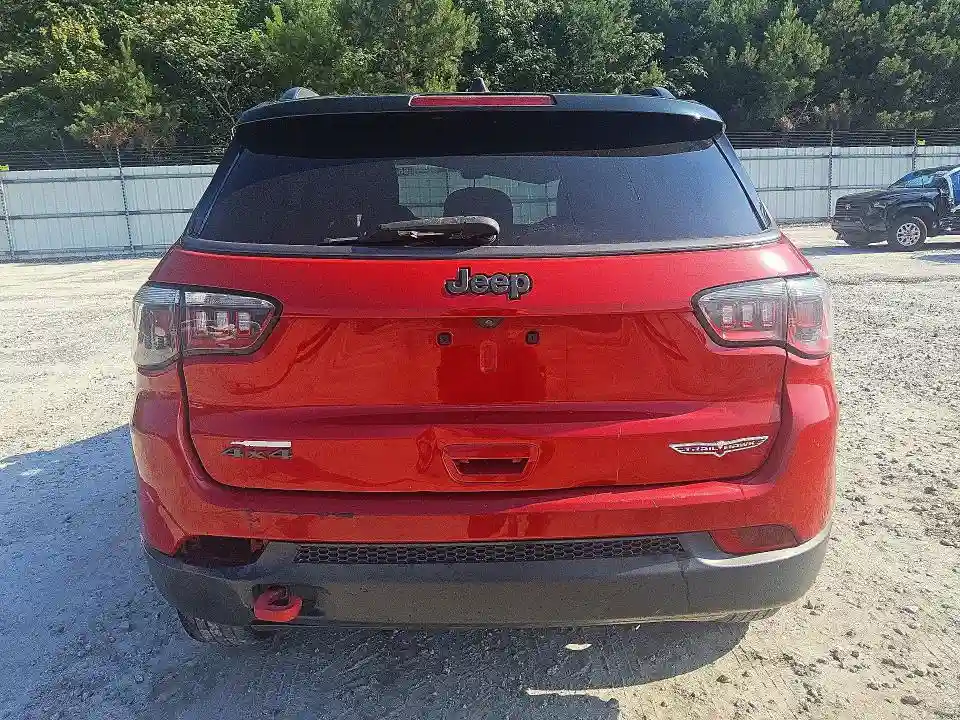 3C4NJDDB2KT795239 2019 JEEP COMPASS-5