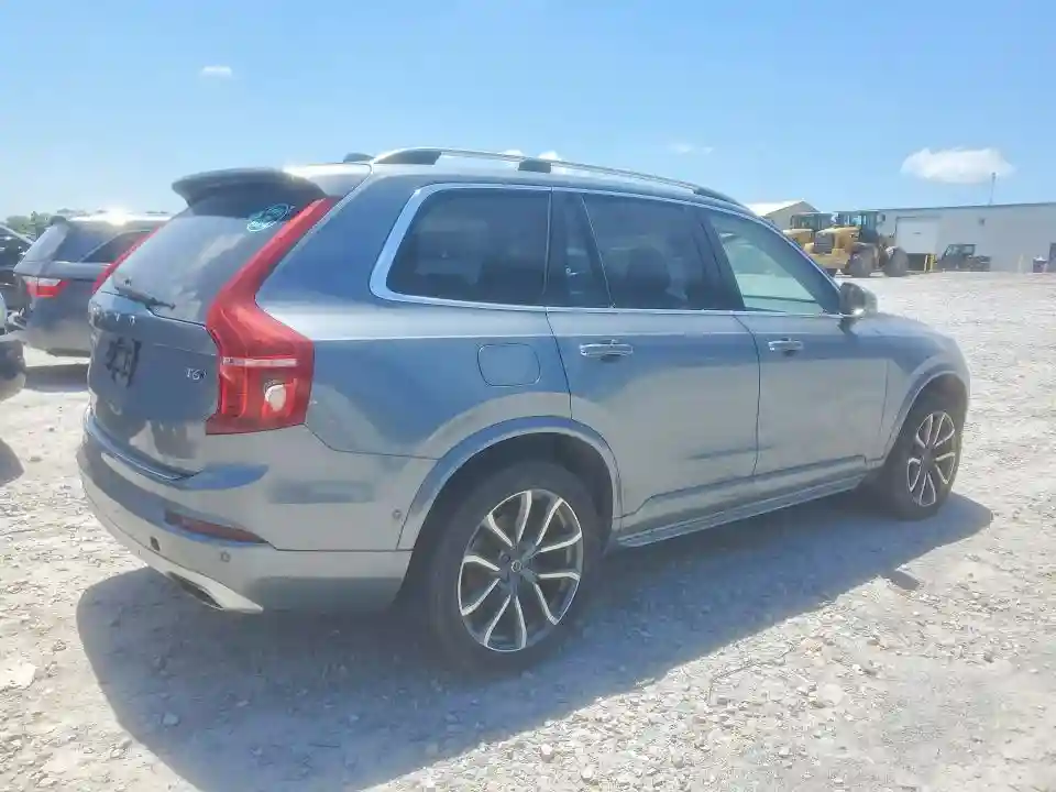 YV4A22PKXH1151240 2017 VOLVO XC90-2