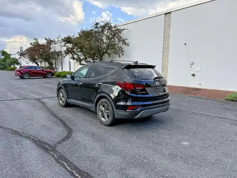 5XYZUDLB4HG408541 2017 HYUNDAI SANTA FE-2