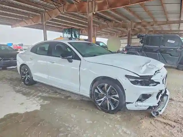 7JRL12FL3RG281322 2024 VOLVO S60 PLUS-3