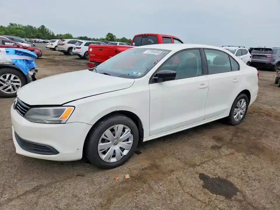 3VW1K7AJ2DM211439 2013 VOLKSWAGEN JETTA-0