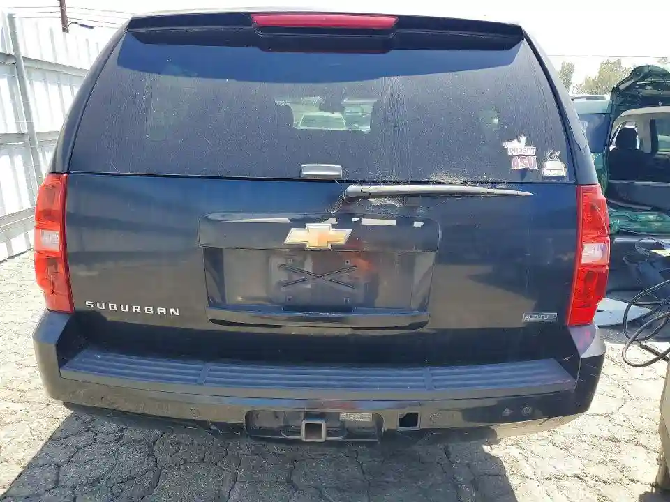 1GNSCJE05BR359736 2011 CHEVROLET SUBURBAN-5