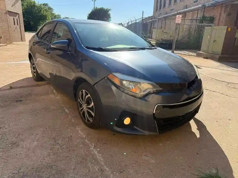 2T1BURHE3FC415667 2015 TOYOTA COROLLA-0