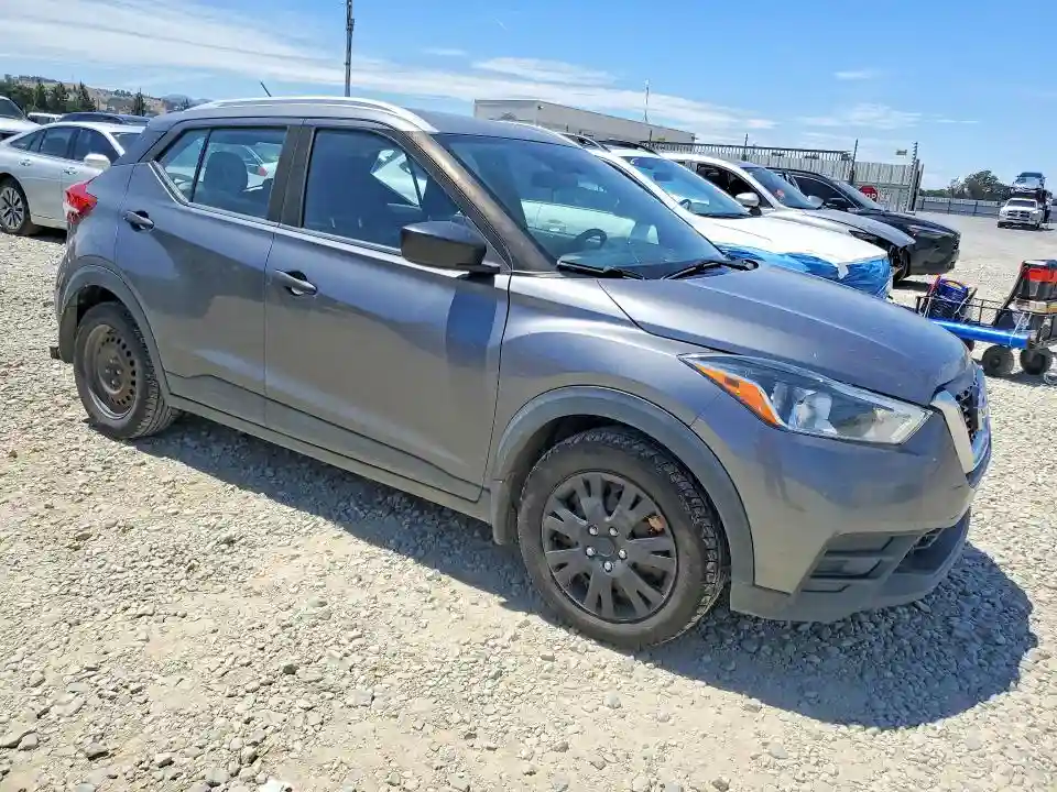 3N1CP5CU6JL539248 2018 NISSAN KICKS-3