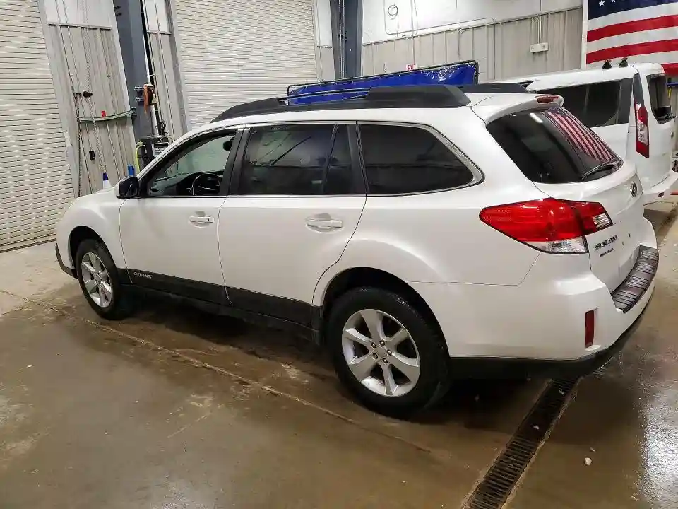 4S4BRBCC3D3251577 2013 SUBARU OUTBACK-1