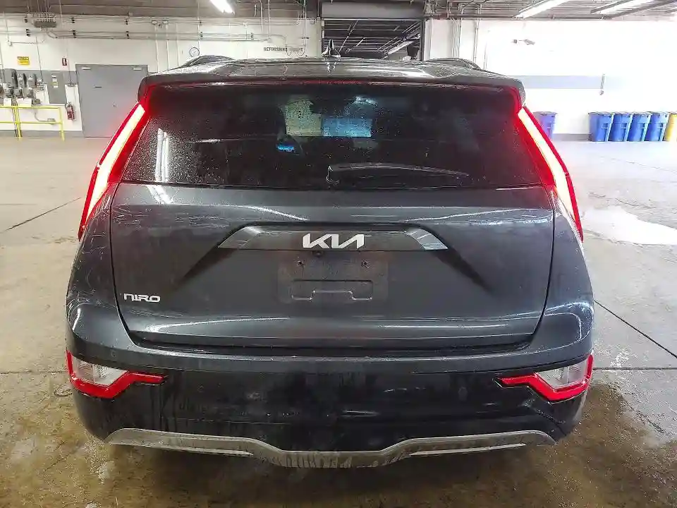 KNDCR3L12P5045298 2023 KIA NIRO-5