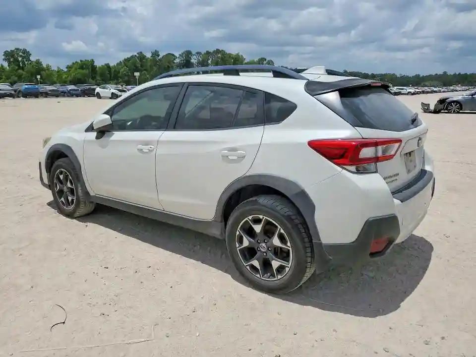 JF2GTABC2JH263016 2018 SUBARU CROSSTREK-1