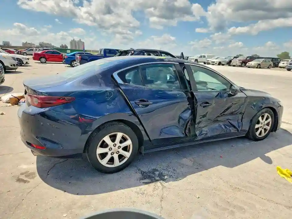 3MZBPAAL5KM107495 2019 MAZDA 3-2