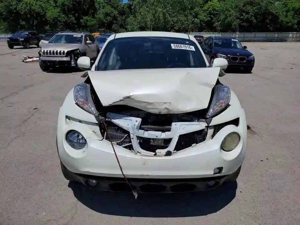 JN8AF5MV6BT029112 2011 NISSAN JUKE-4