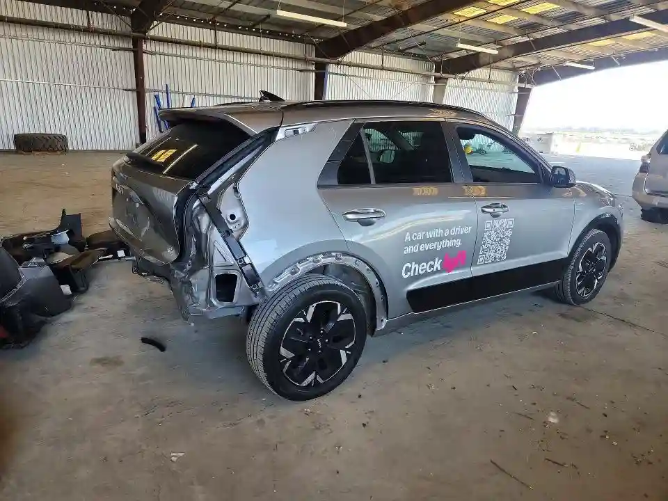 KNDCR3L18P5029624 2023 KIA NIRO WIND-2