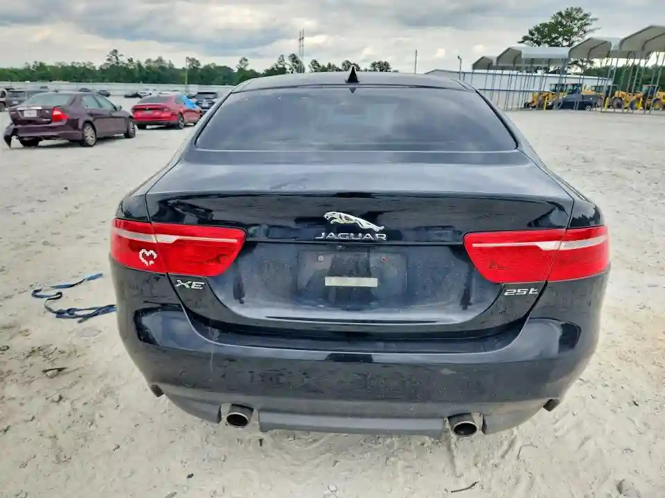SAJAD4BG4HA970001 2017 JAGUAR XE-5
