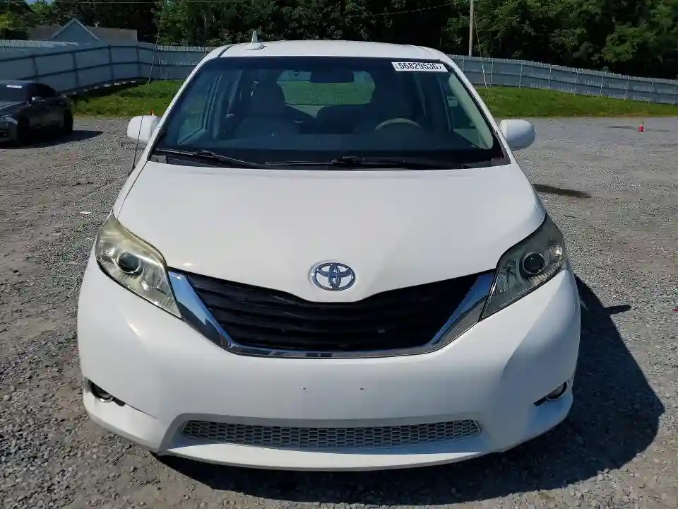 5TDZK3DC3ES450849 2014 TOYOTA SIENNA L 7-4