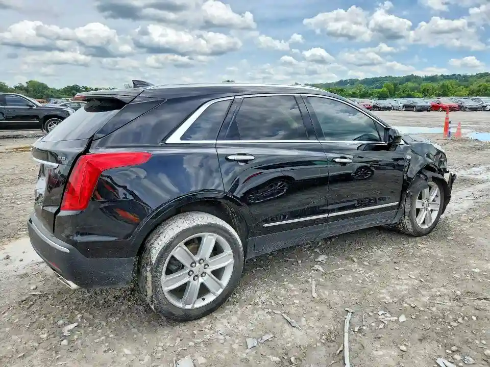 1GYKNDRSXHZ149605 2017 CADILLAC XT5-2