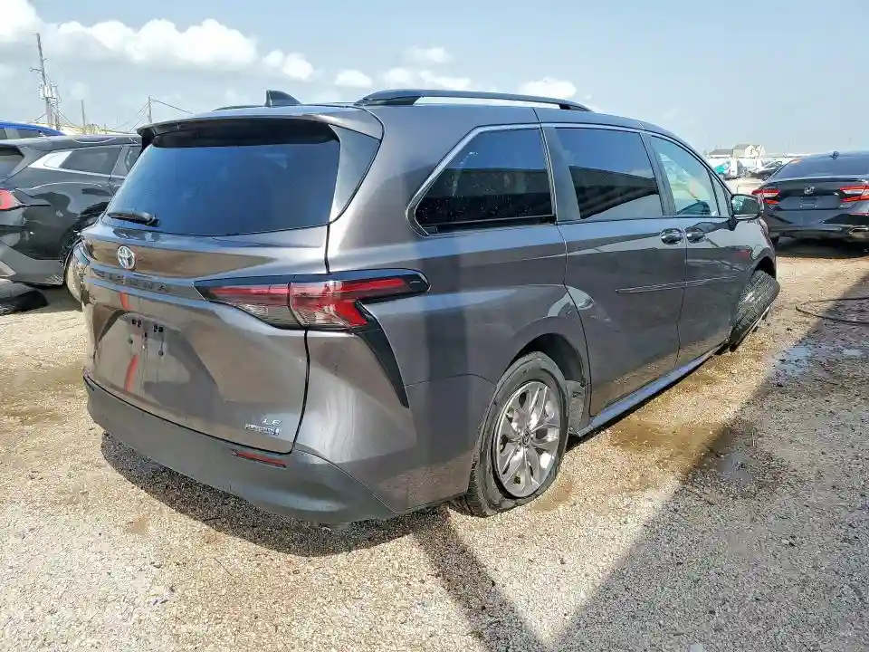5TDBRKEC1PS160361 2023 TOYOTA SIENNA-2