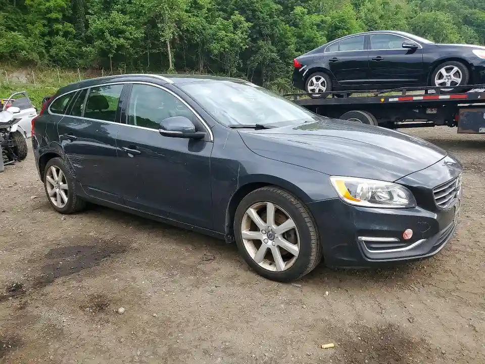 YV140MEK4G1307267 2016 VOLVO V60-3