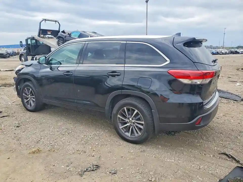 5TDJZRFH1HS460322 2017 TOYOTA HIGHLANDER-1