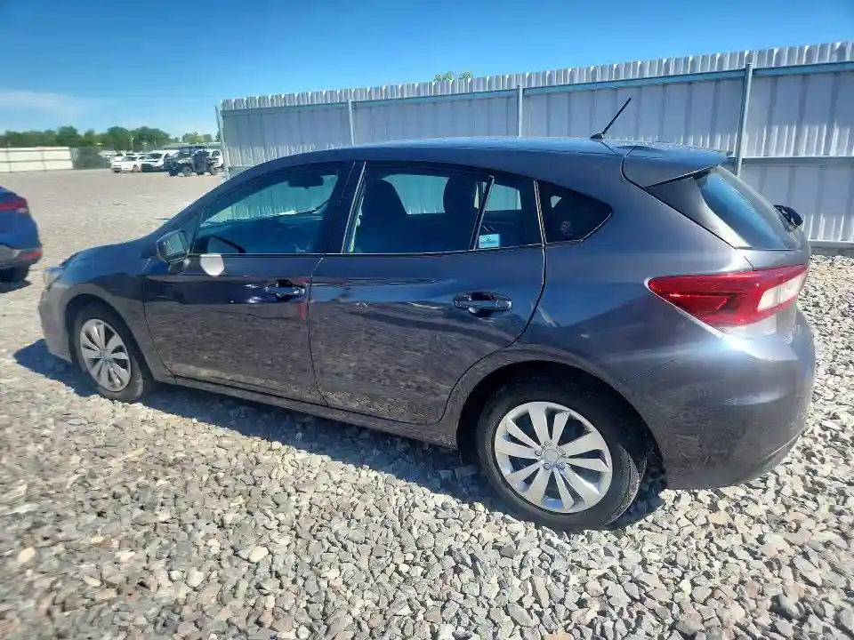 4S3GTAA64J3733974 2018 SUBARU IMPREZA-1