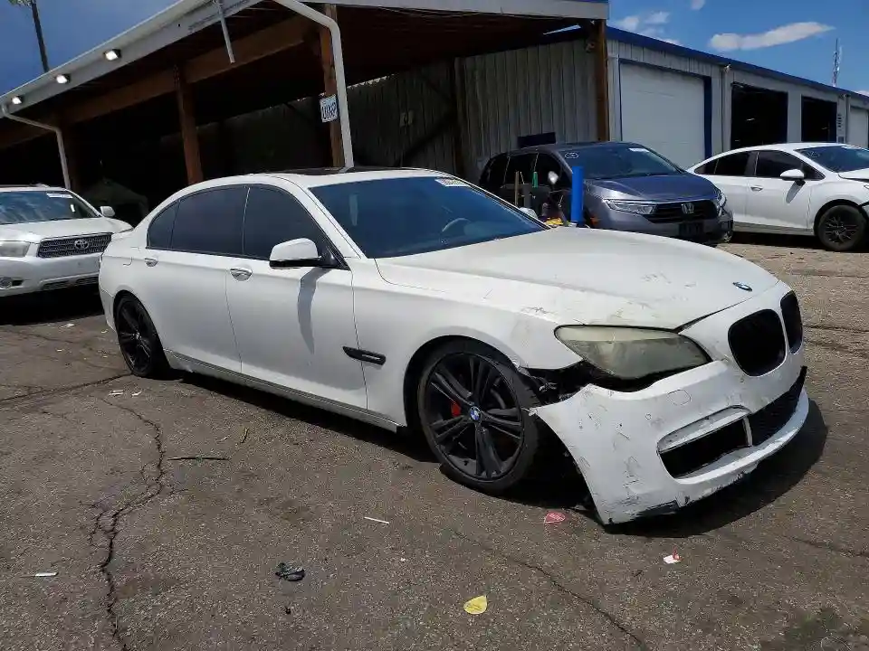 WBAKB8C50CC962615 2012 BMW 7 SERIES-3
