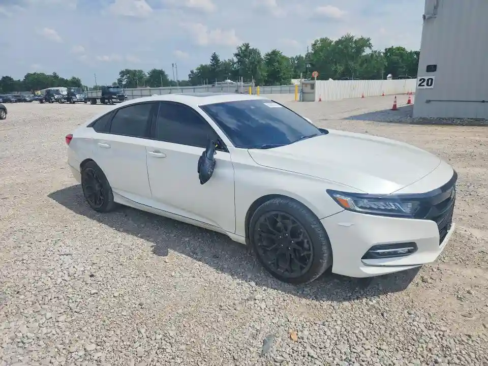 1HGCV3F56JA015554 2018 HONDA ACCORD-3