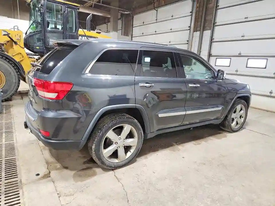 1J4RR5GG1BC631719 2011 JEEP CHEROKEE-2