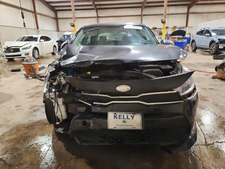 3KPA25AB4JE045141 2018 KIA RIO 5-DOOR-4
