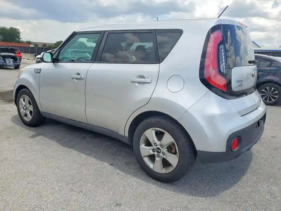 KNDJN2A2XJ7619599 2018 KIA SOUL BASE-1