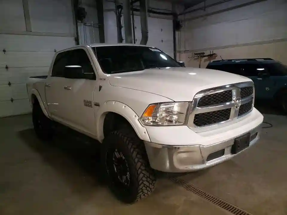 1C6RR7LT5JS223708 2018 RAM 1500-3