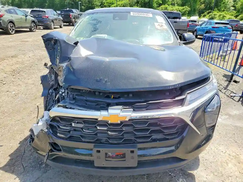 KL77LFEP3SC108819 2025 CHEVROLET TRAX-4
