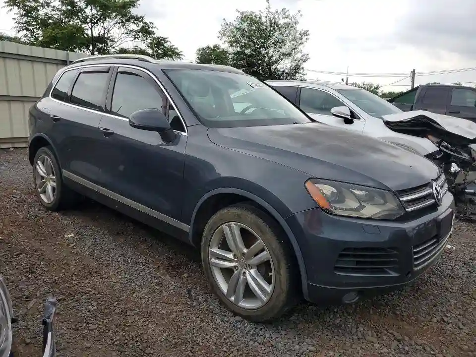WVGEK9BP0CD006727 2012 VOLKSWAGEN TOUAREG-3