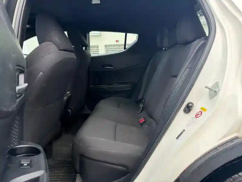 NMTKHMBX6JR021239 2018 TOYOTA C-HR XLE P-5